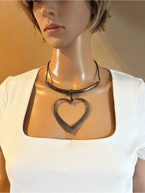 Y2K Gunmetal Cyber-Core Open Heart Choker Necklace